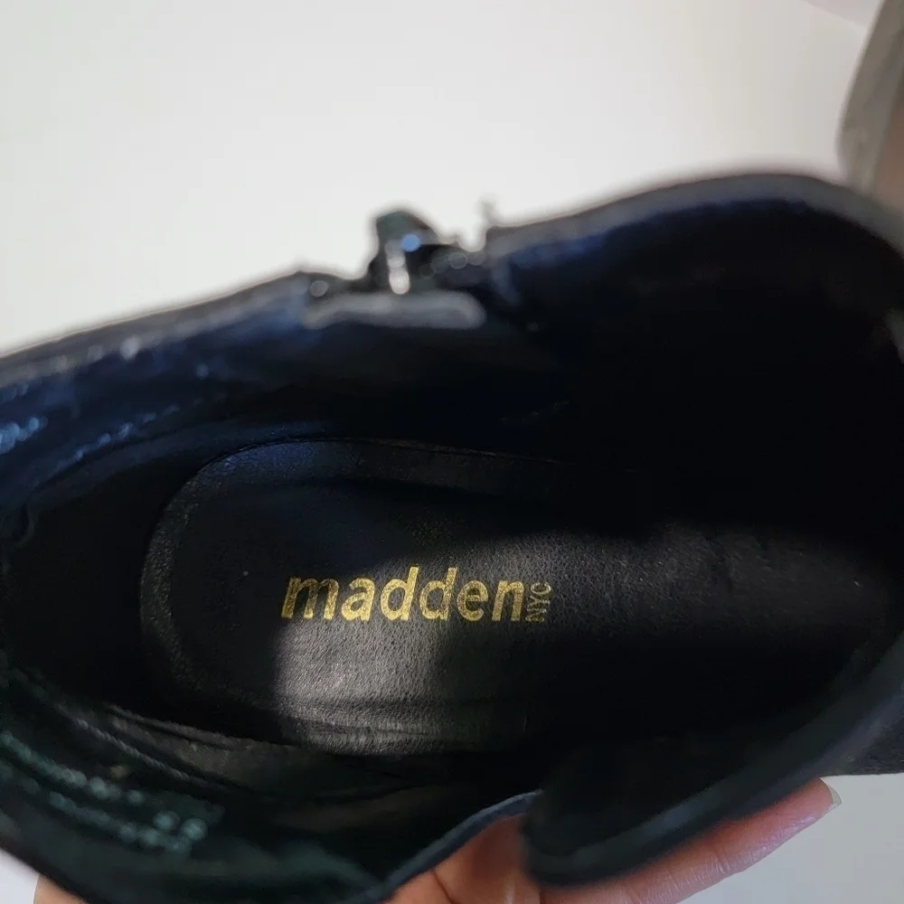 Madden NYC Garren Black Suede Wood Wedge Side Zip Ankle Boots Size 6.5